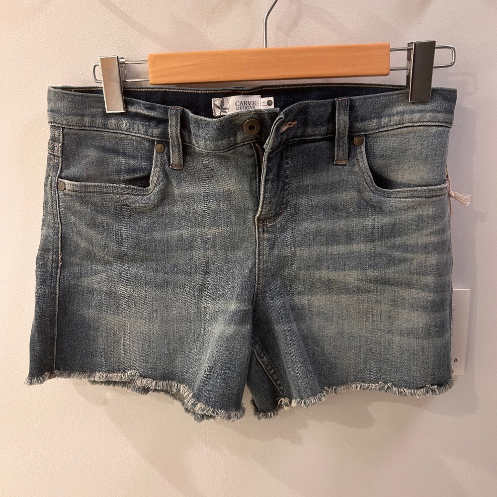 New  Carve Designs Maui jean/denim cut-off shorts, Women's size 4